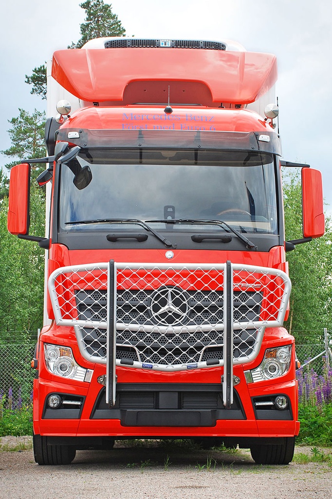 Trux Bullbar Offroad Mercedes Benz Actros Streamspace 2300