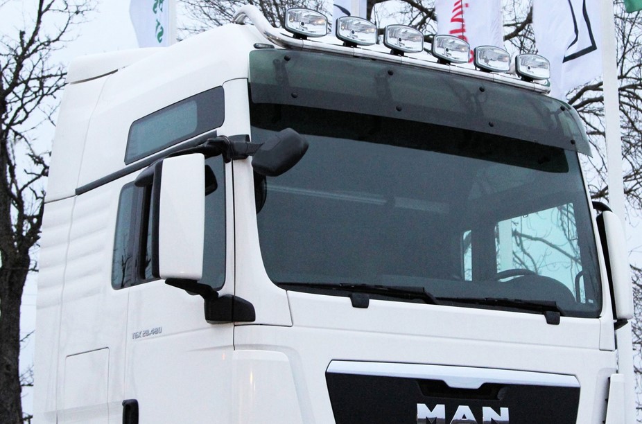 Metec Stainless Steel Roof Light Bar for MAN TG XLX / XXL