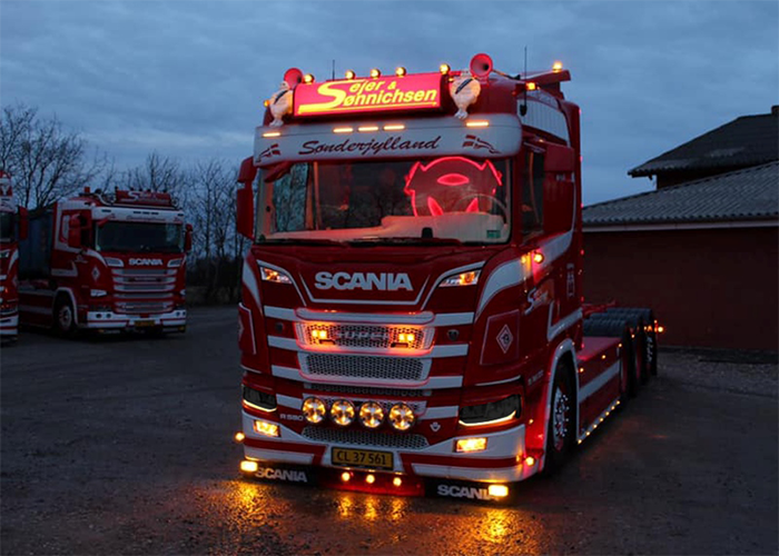 DUO LED position light + strobe for head lamp Scania R/S NextGen