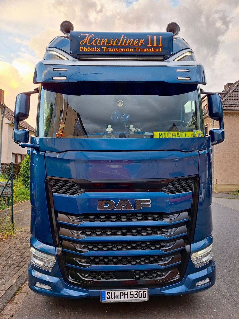 XL Sunvisor for DAF NGD XF/XG/XG+ 2023+ | 4 Lightholes