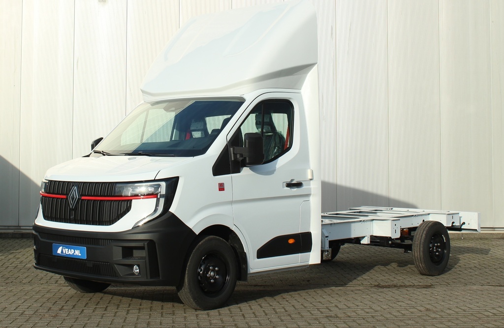 Sidefenders for Renault Master 2024+