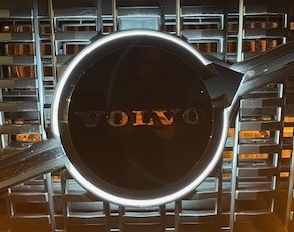 Dual Color LED Logo Lighting for Volvo FH Aero | 21cm