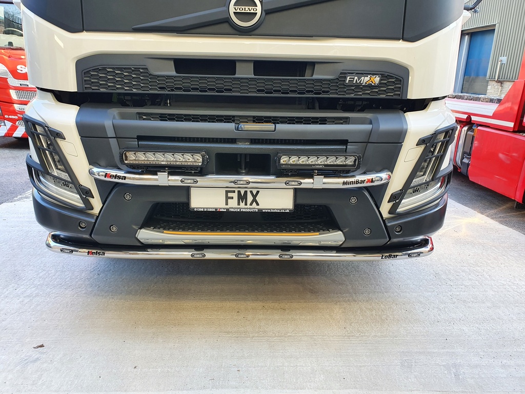 Stainless Steel LoBar for Volvo FMX III | 7 Amber LEDs