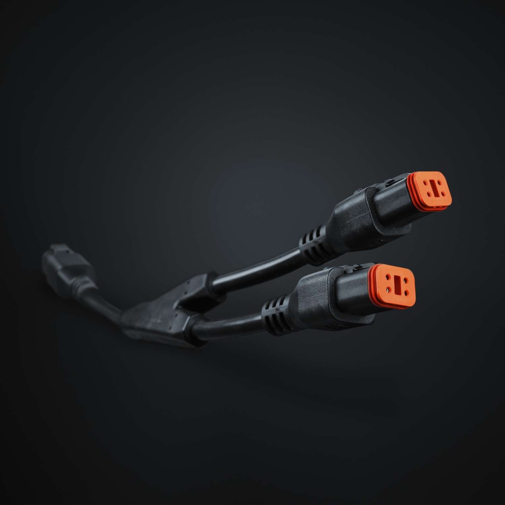 Strands PRO DT-4PIN to 2 x DT-4PLUG Splitter