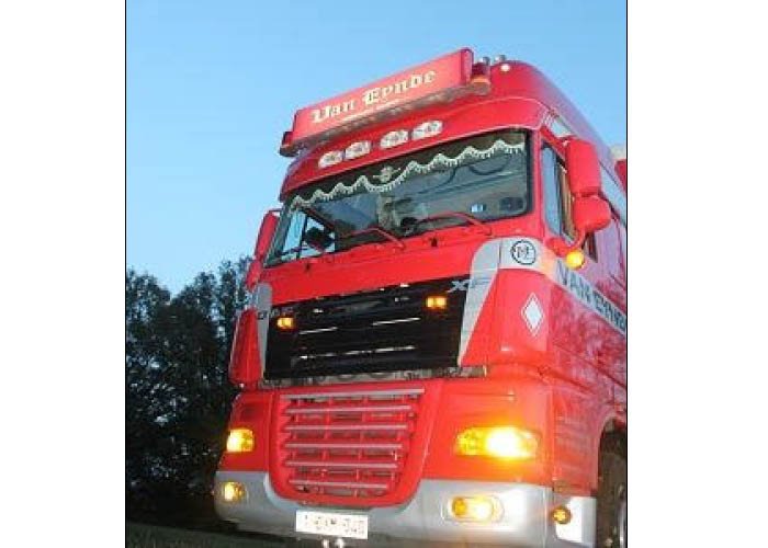 Sunvisor XL for DAF XF105/106 Super Space Cab with 4 Lightholes