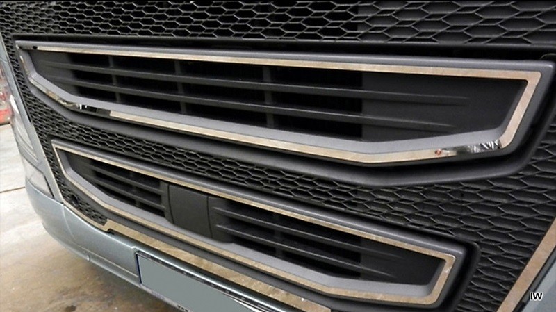 Stainless Steel Grille Contour for Volvo FH4